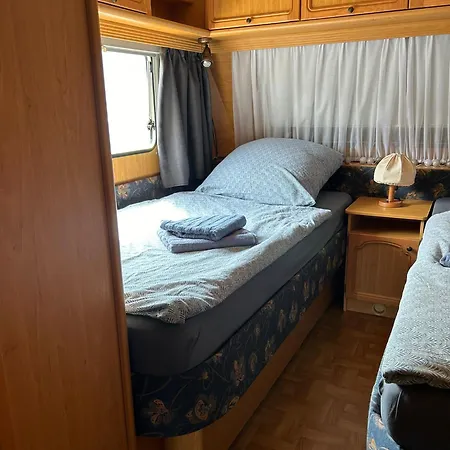 Отель Blockhuette Mit Wohnwagen Direkt Am Bikepark Und Skilift Винтерберг