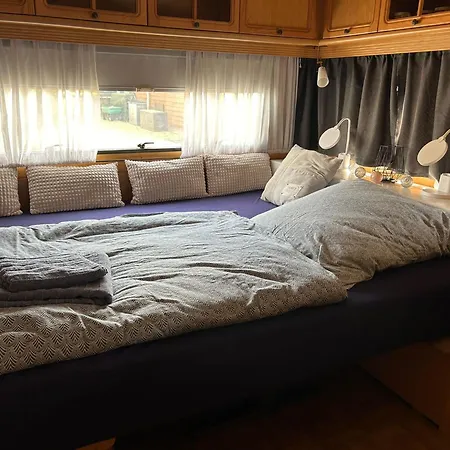 Hotel Blockhuette Mit Wohnwagen Direkt Am Bikepark Und Skilift Winterberg